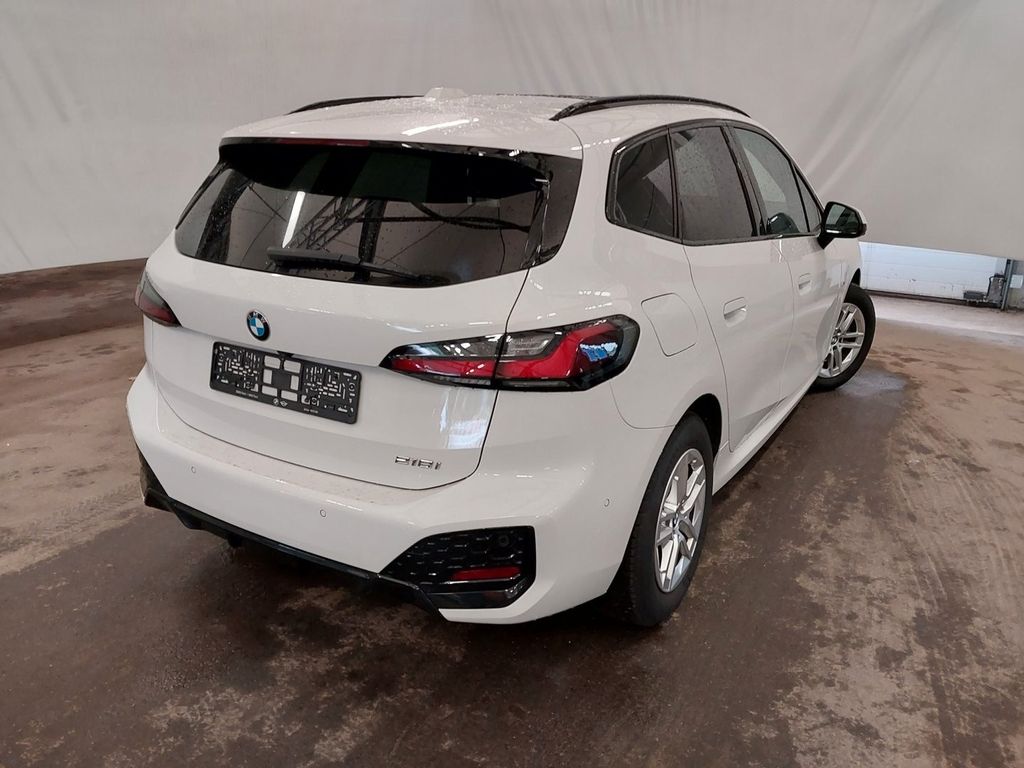 BMW 218 2024 г. Белый, пробег 51200 км