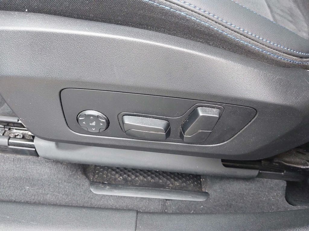 BMW 218 2024 г. Белый, пробег 51200 км