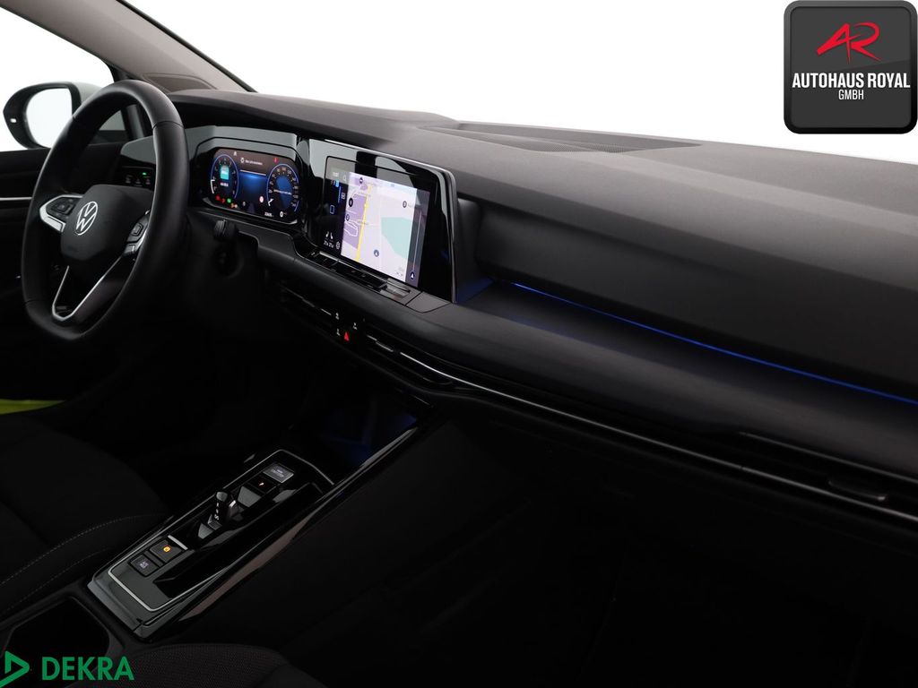 Volkswagen Golf 2024 г. Белый, пробег 22634 км
