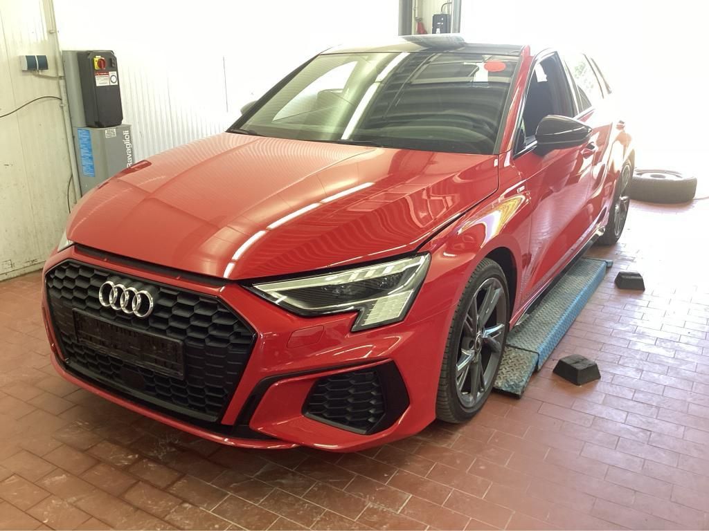Audi A3 2022 г. Красный, пробег 52350 км