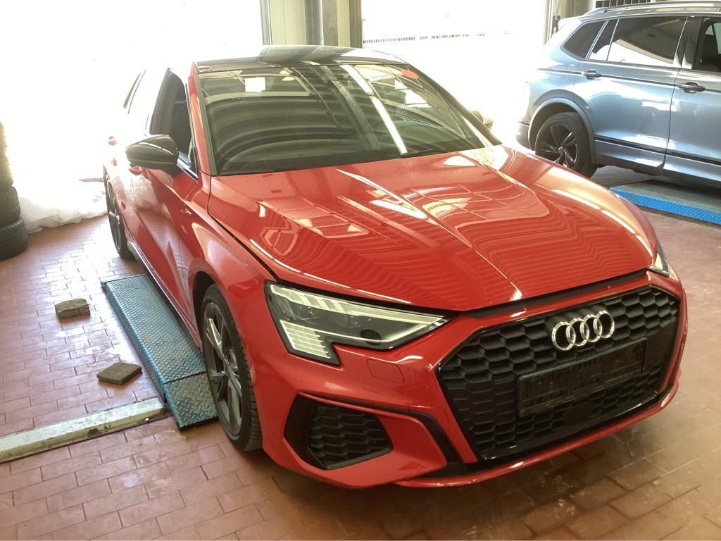 Audi A3 2022 г. Красный, пробег 52350 км