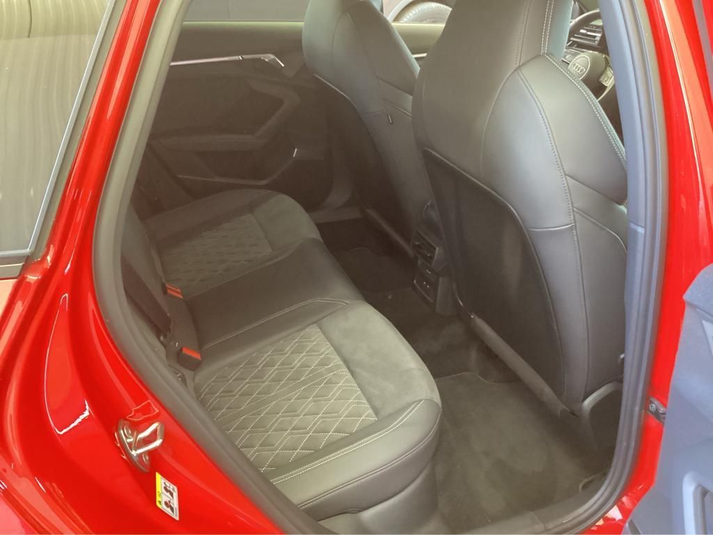 Audi A3 2022 г. Красный, пробег 52350 км