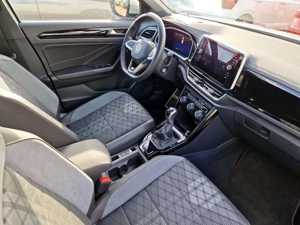 Volkswagen T-Roc 2024 г. Серый, пробег 20181 км