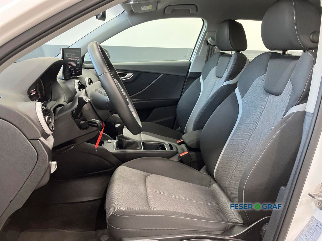 Audi Q2 2024 г. Белый, пробег 40290 км