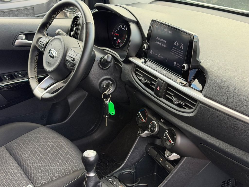 Kia Picanto 2021 г. Белый, пробег 58182 км
