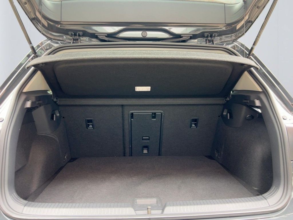 Volkswagen Golf 2022 г. Серый, пробег 29583 км