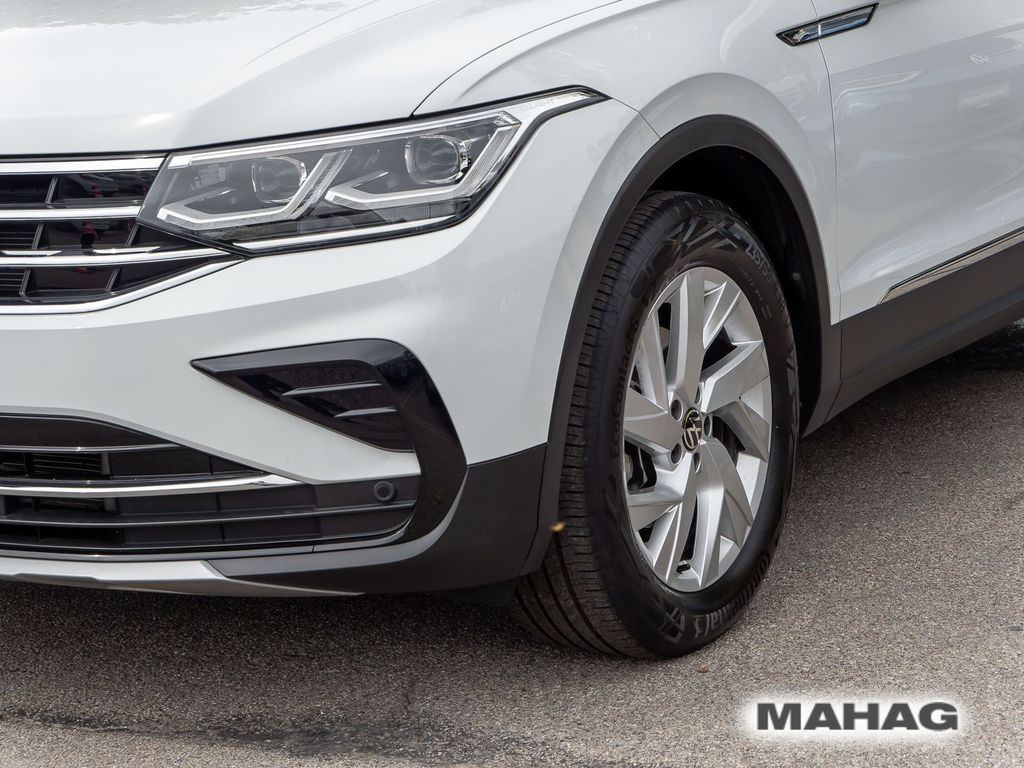 Volkswagen Tiguan 2023 г. Белый, пробег 33794 км