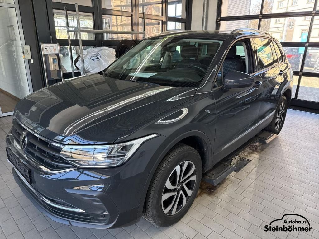 Volkswagen Tiguan 2022 г. Серый, пробег 39905 км