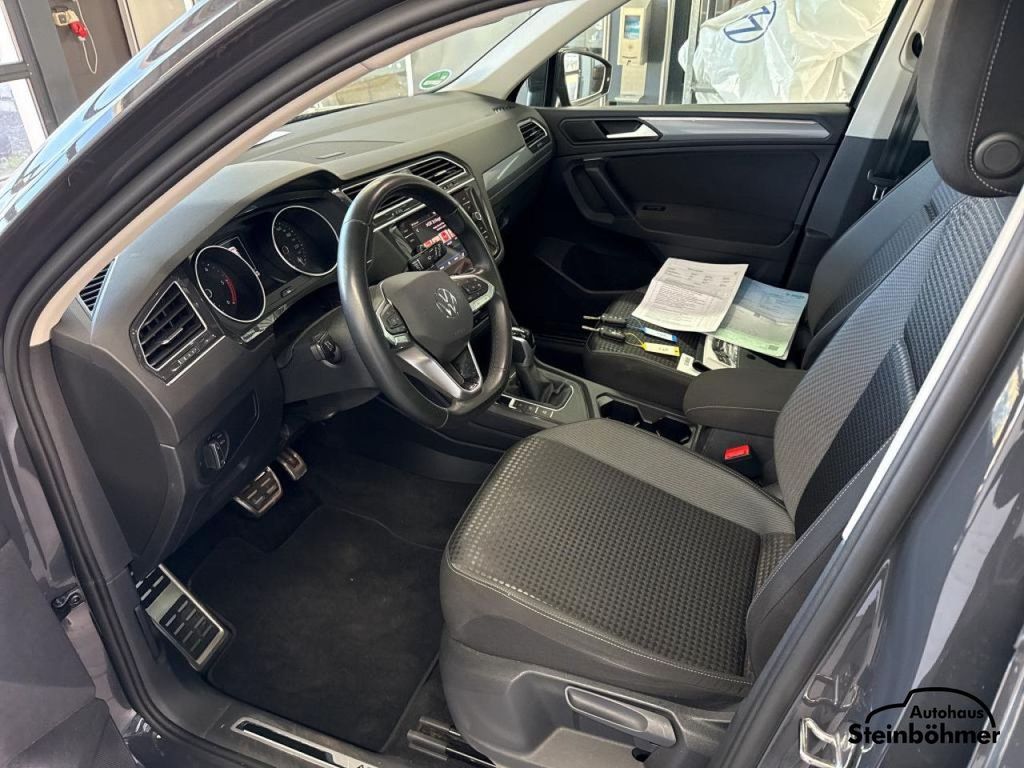 Volkswagen Tiguan 2022 г. Серый, пробег 39905 км