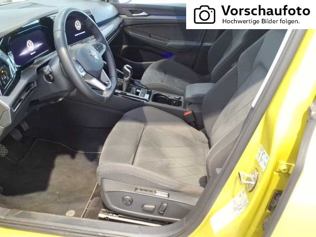 Volkswagen Golf 2023 г. Жёлтый, пробег 46378 км