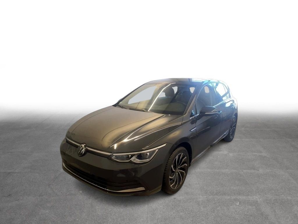 Volkswagen Golf 2024 г. Серый, пробег 26147 км