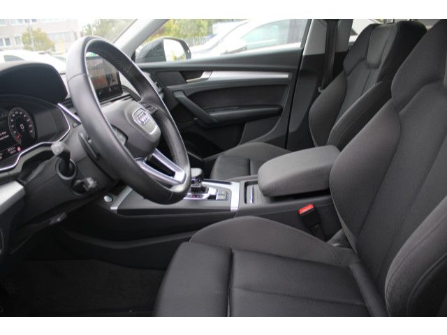 Audi Q5 2023 г. Чёрный, пробег 54350 км