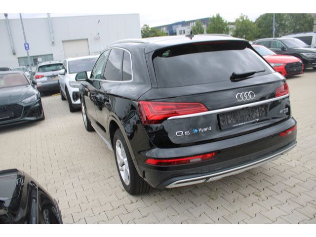 Audi Q5 2023 г. Чёрный, пробег 54350 км
