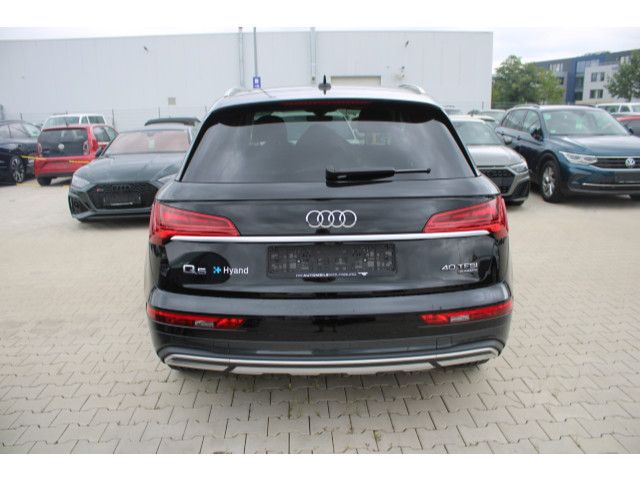 Audi Q5 2023 г. Чёрный, пробег 54350 км