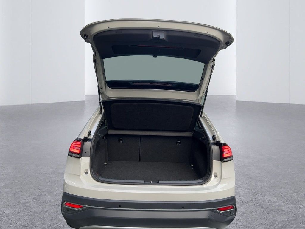 Volkswagen Taigo 2023 г. Серый, пробег 52403 км