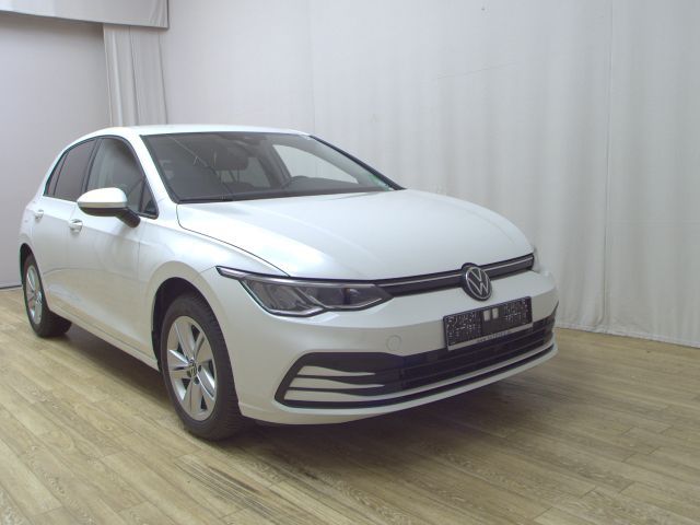 Volkswagen Golf 2023 г. Белый, пробег 55841 км