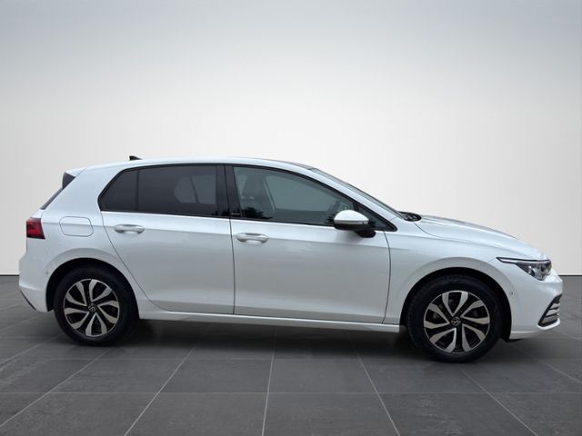 Volkswagen Golf 2022 г. Белый, пробег 56043 км