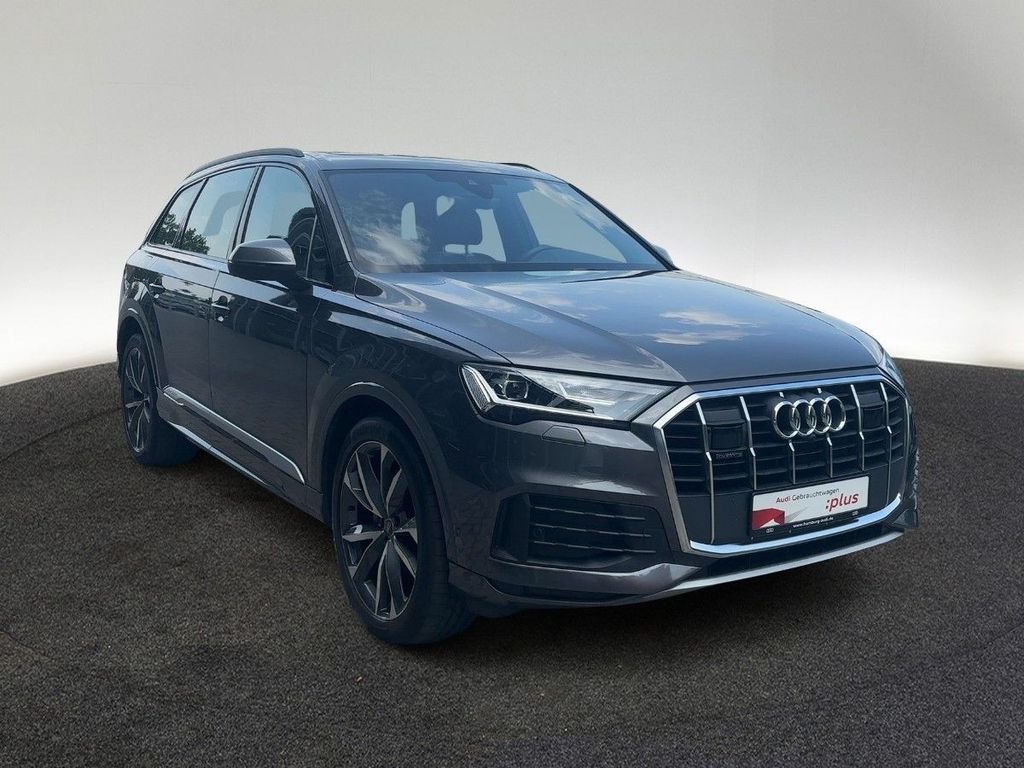 Audi Q7 2023 г. Серый, пробег 37041 км