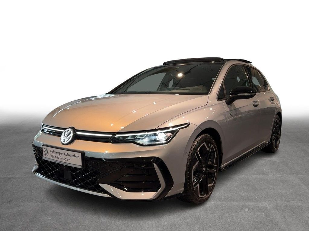 Volkswagen Golf 2025 г. Серебристый, пробег 18960 км