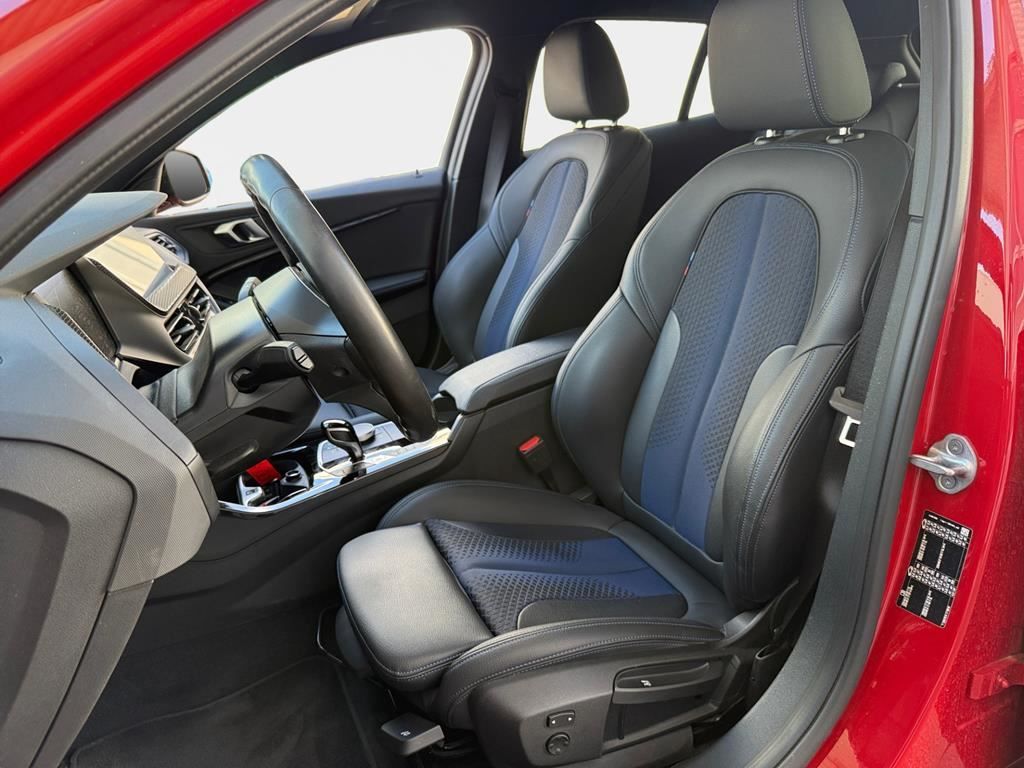 BMW 120 2023 г. Красный, пробег 29300 км