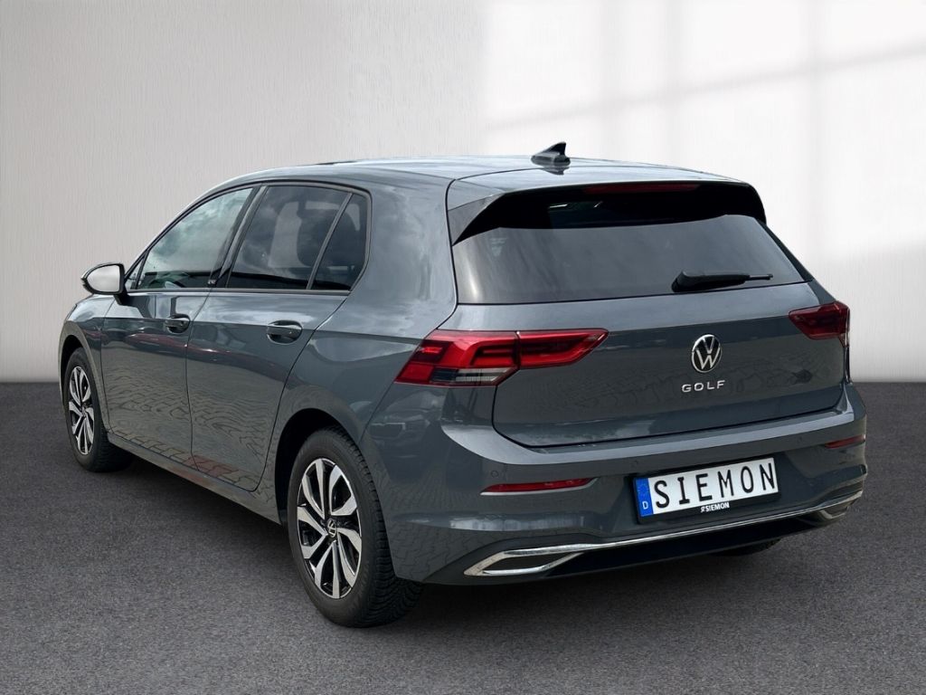 Volkswagen Golf 2023 г. Серый, пробег 48137 км