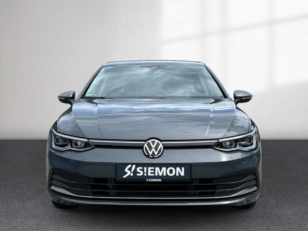 Volkswagen Golf 2023 г. Серый, пробег 48137 км