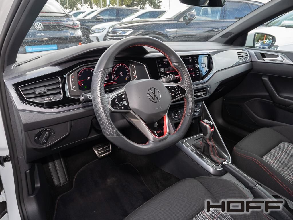 Volkswagen Polo 2023 г. Белый, пробег 33270 км