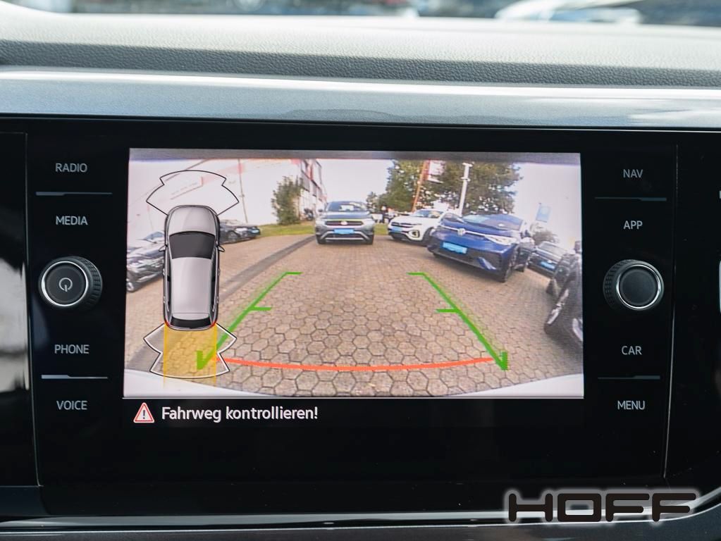Volkswagen Polo 2023 г. Белый, пробег 33270 км