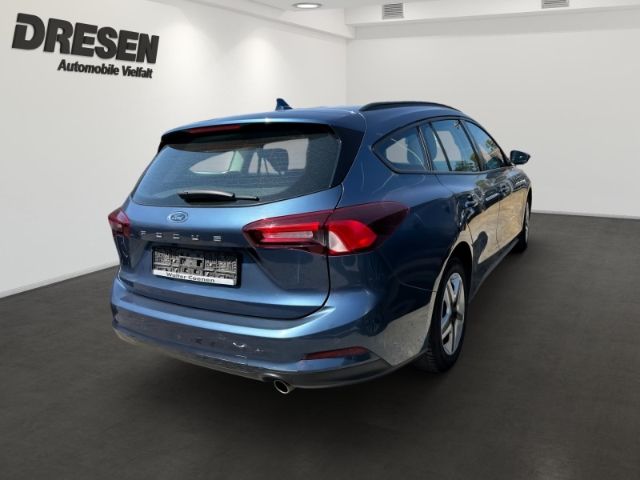 Ford Focus 2022 г. Синий, пробег 54251 км