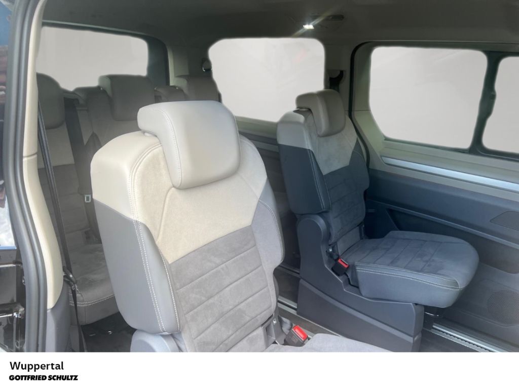 Volkswagen 8 series 2025 г. Чёрный, пробег 26581 км
