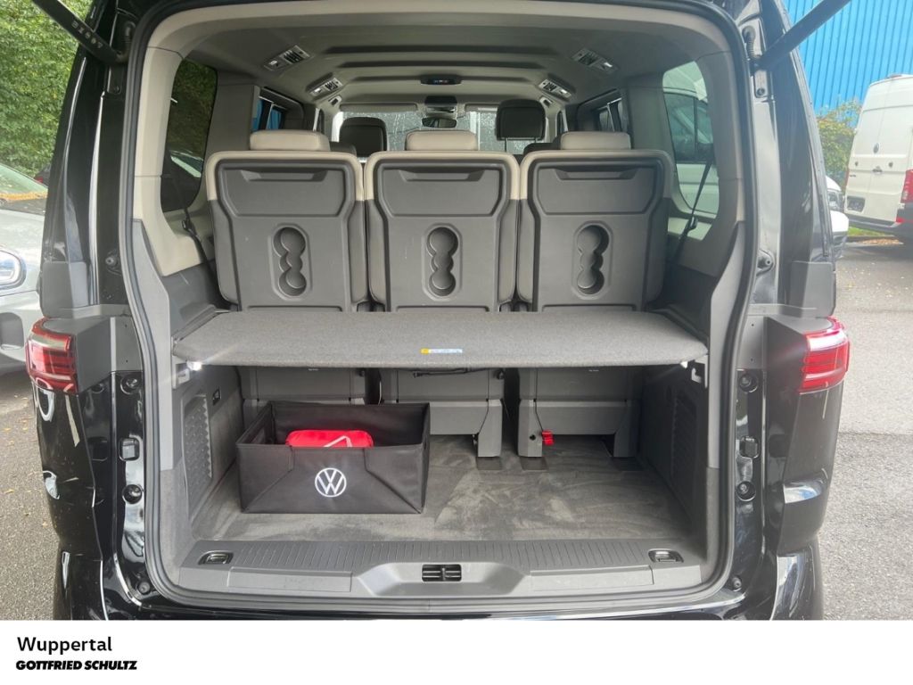 Volkswagen 8 series 2025 г. Чёрный, пробег 26581 км
