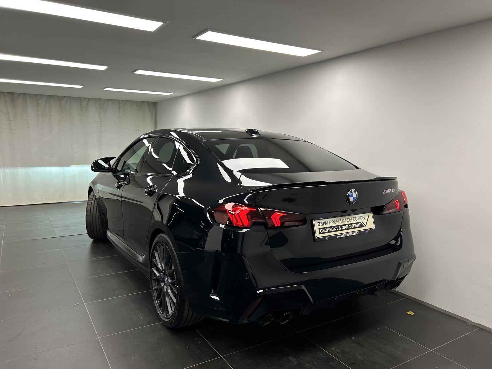 BMW M235 2025 г. Чёрный, пробег 7491 км