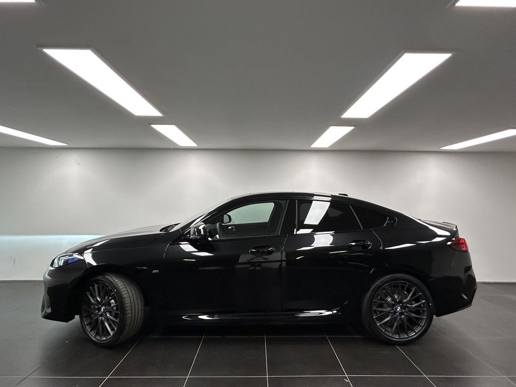 BMW M235 2025 г. Чёрный, пробег 7491 км