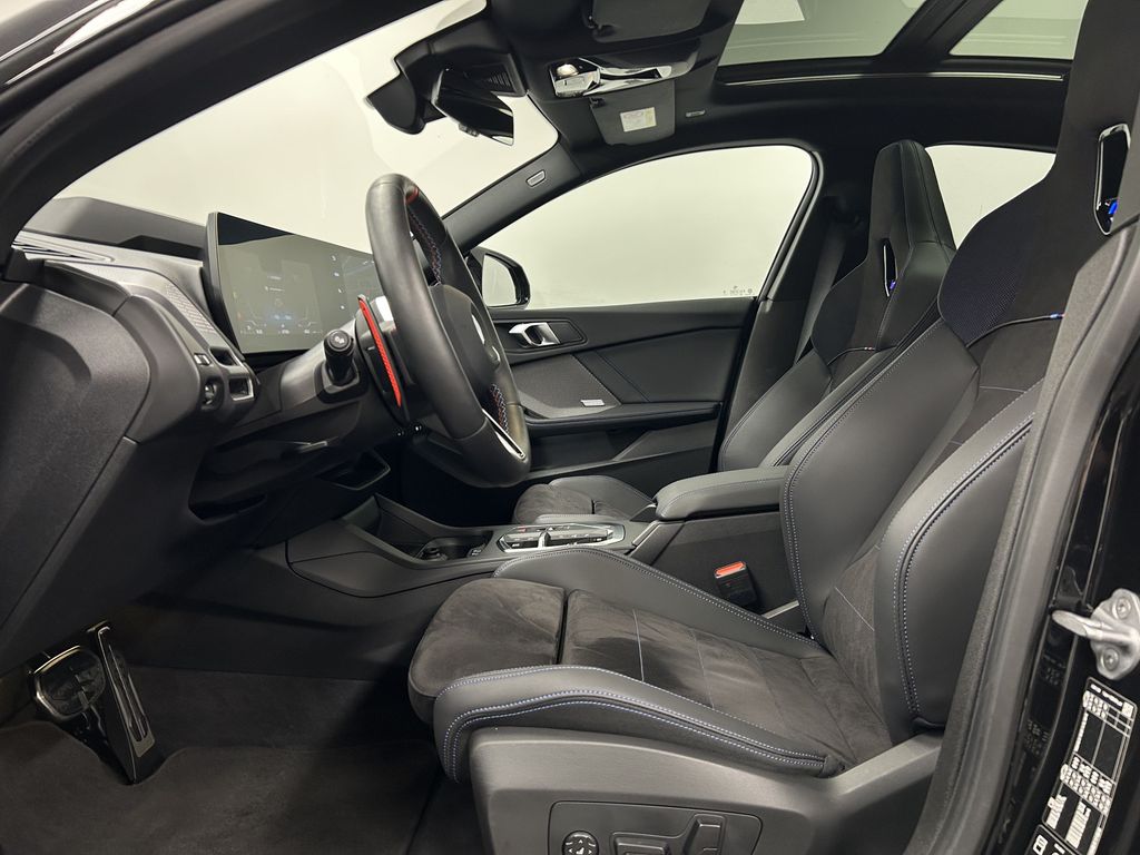 BMW M235 2025 г. Чёрный, пробег 7491 км