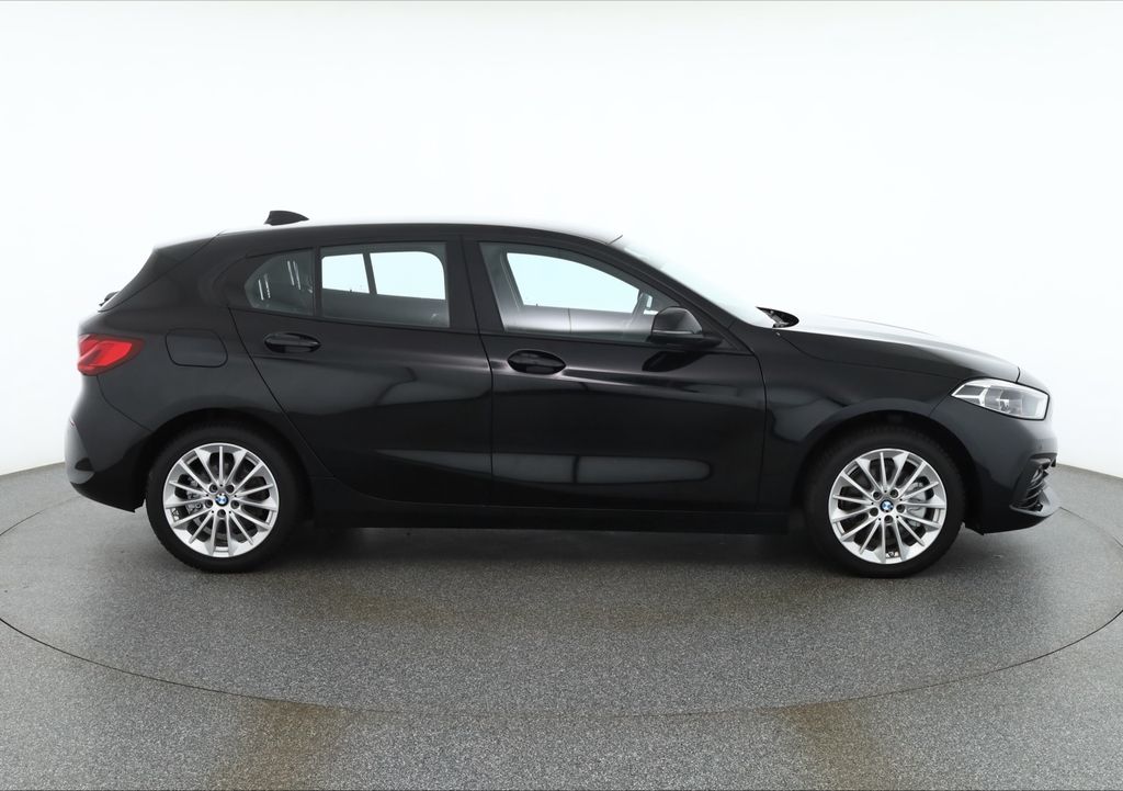 BMW 118 2024 г. Чёрный, пробег 45462 км