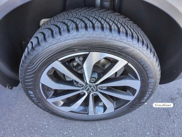Volkswagen T-Roc 2023 г. Серый, пробег 43700 км