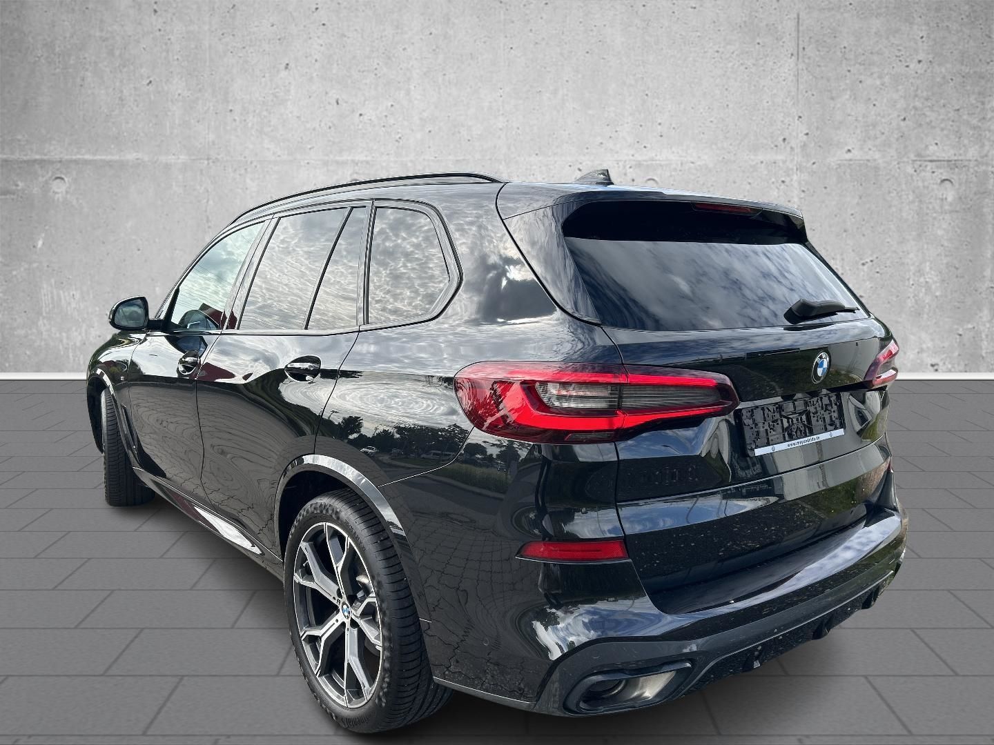 BMW X5 2023 г. Чёрный, пробег 38534 км