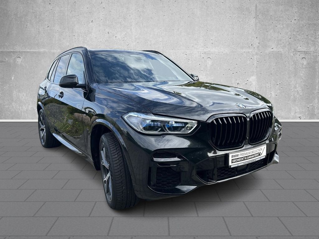 BMW X5 2023 г. Чёрный, пробег 38534 км