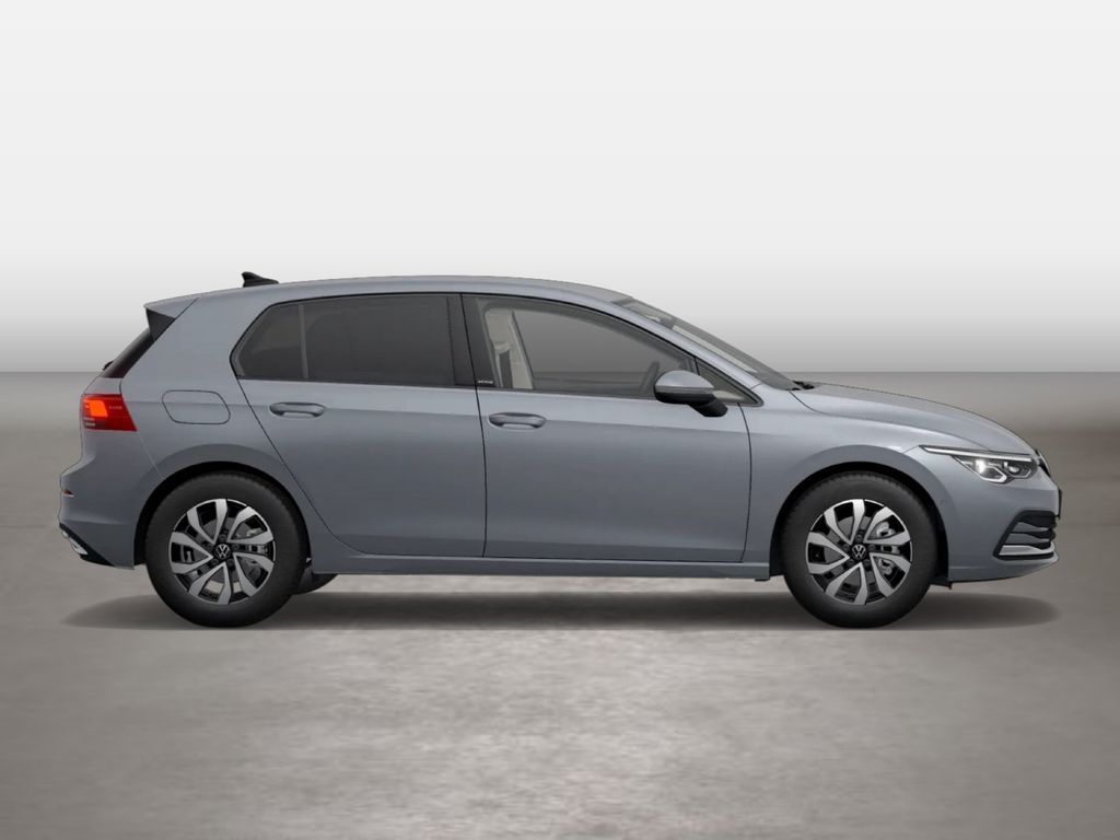 Volkswagen Golf 2023 г. Серый, пробег 43284 км