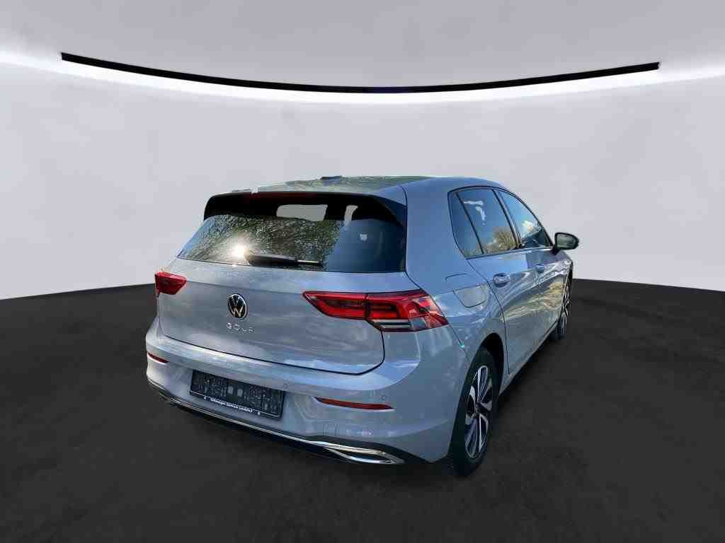 Volkswagen Golf 2023 г. Серый, пробег 46041 км