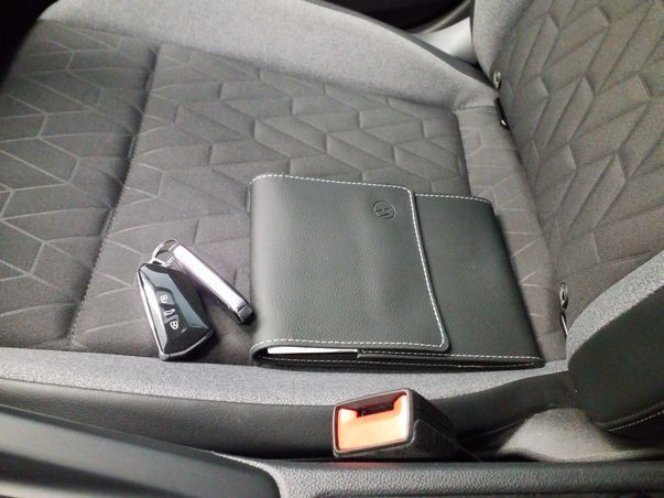Volkswagen Golf 2025 г. Белый, пробег 11627 км