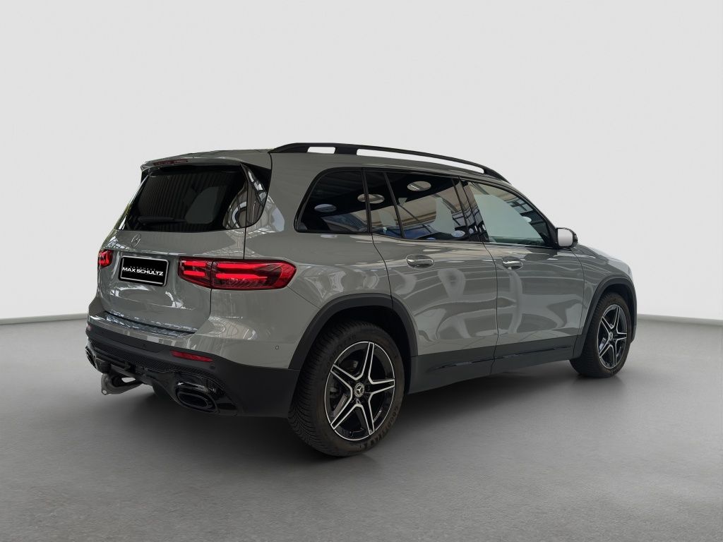 Mercedes-Benz GLB 200 2026 г. Серый, пробег 10043 км