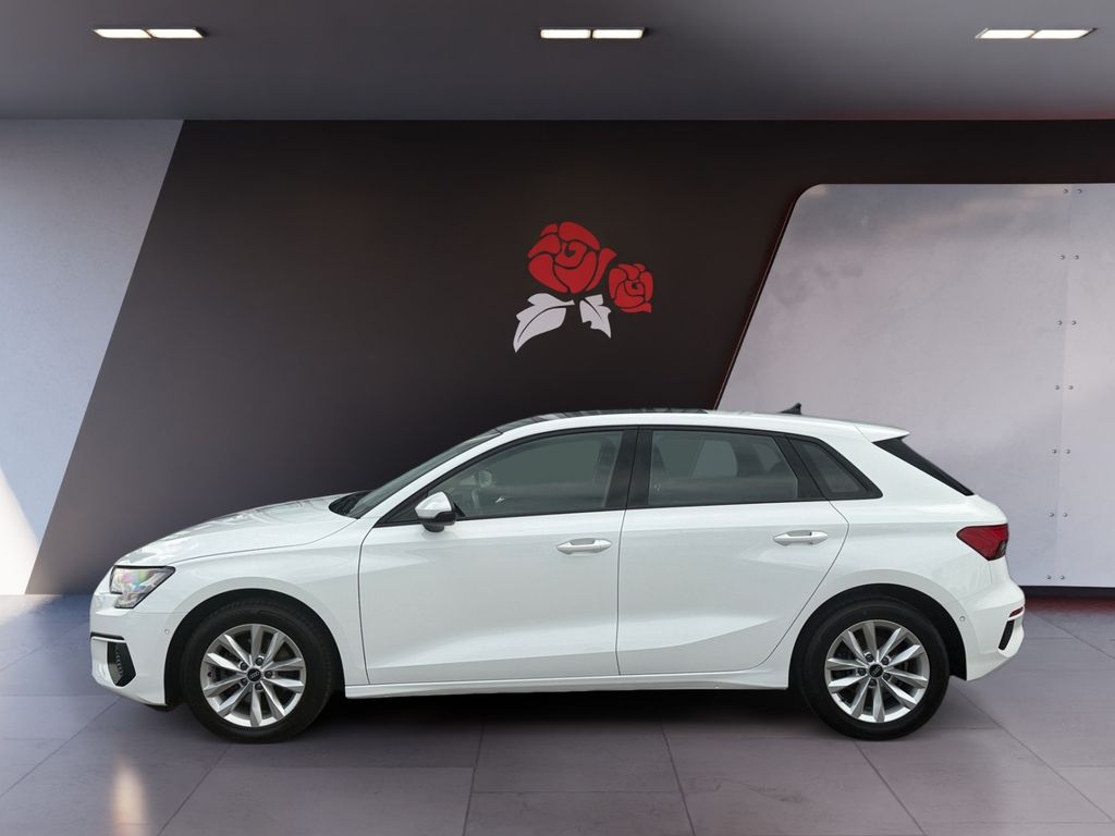 Audi A3 2023 г. Белый, пробег 44994 км