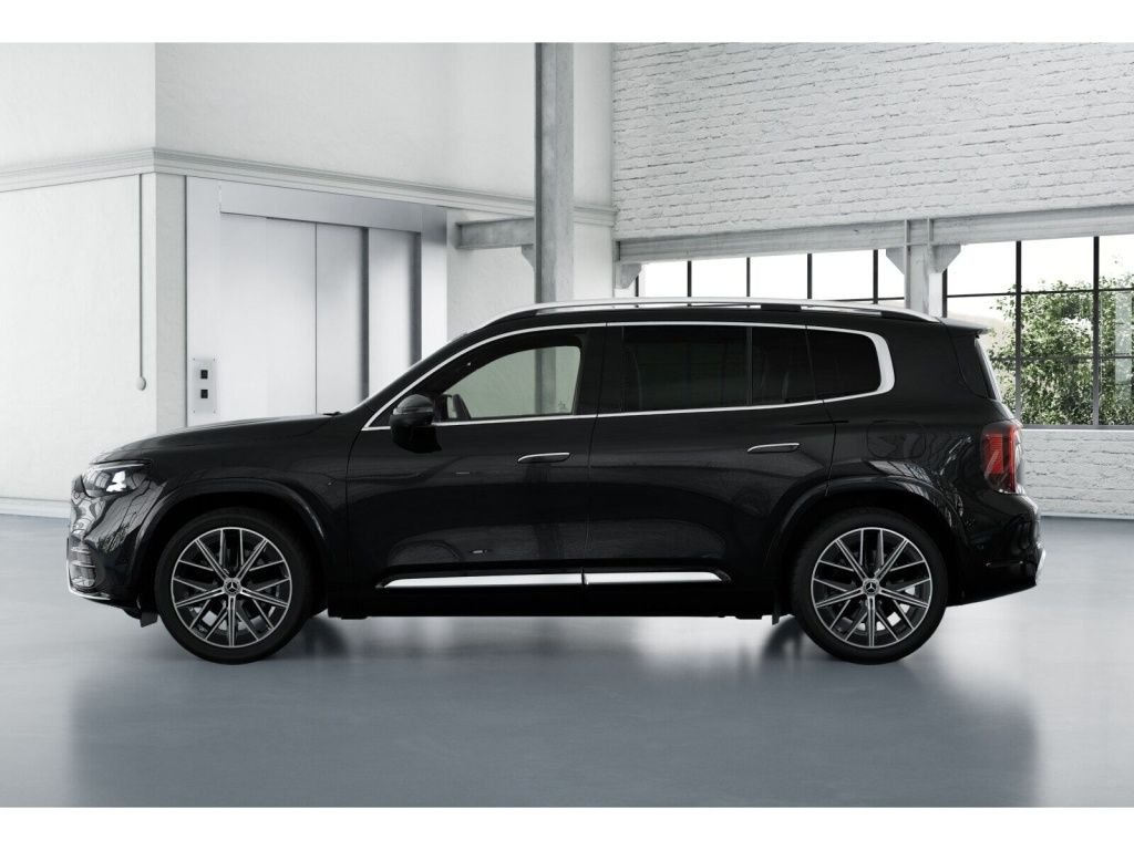 Mercedes-Benz GLB 220 2026 г. Чёрный, пробег 14500 км