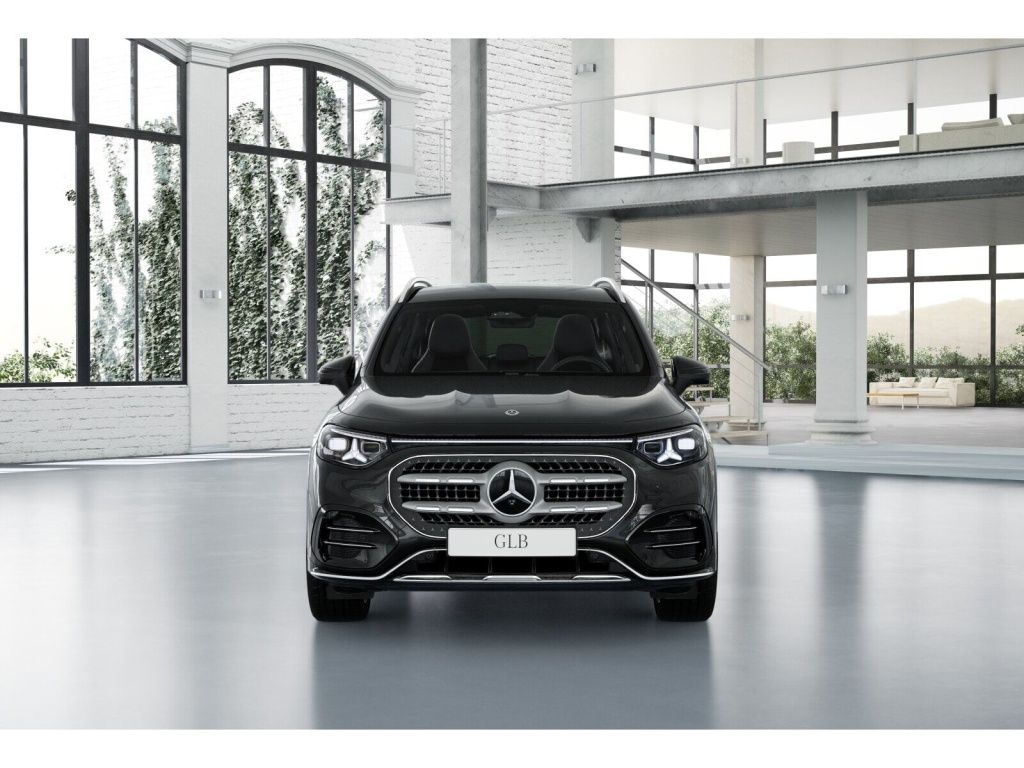 Mercedes-Benz GLB 220 2026 г. Чёрный, пробег 14500 км