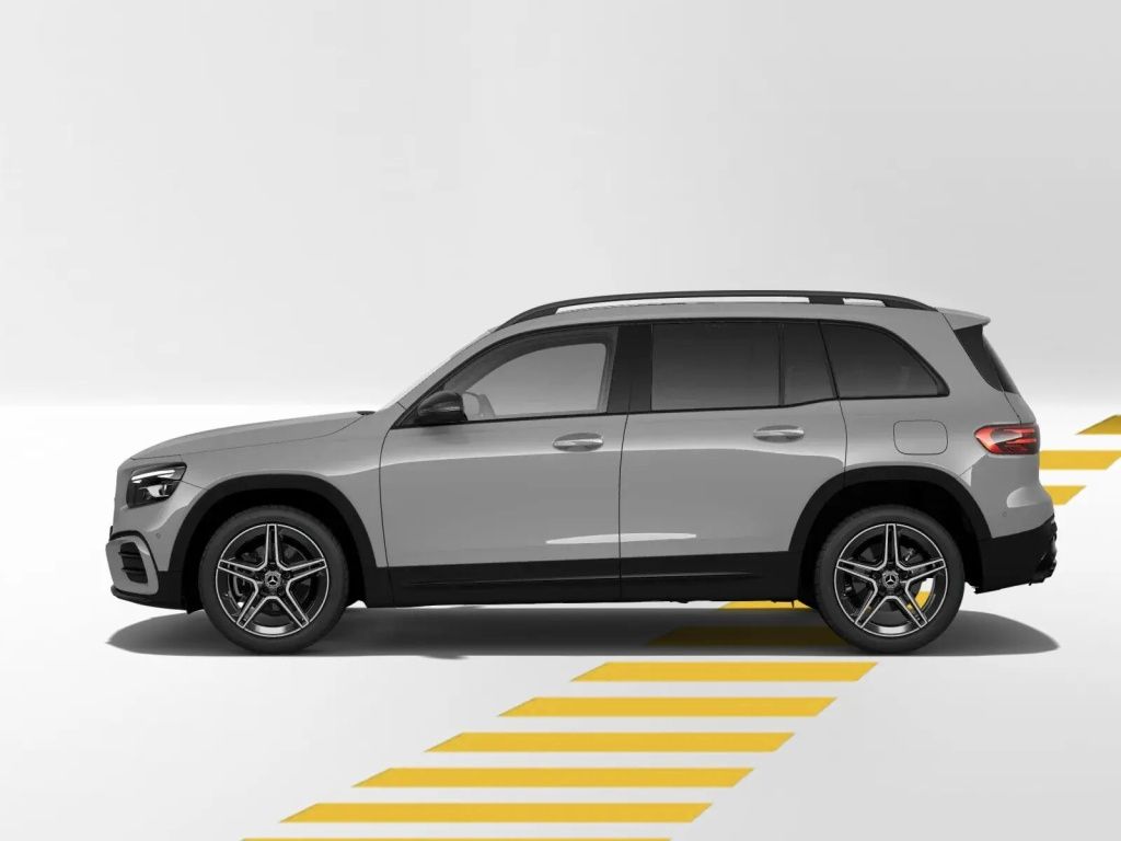 Mercedes-Benz GLB 200 2026 г. Серый, пробег 12764 км
