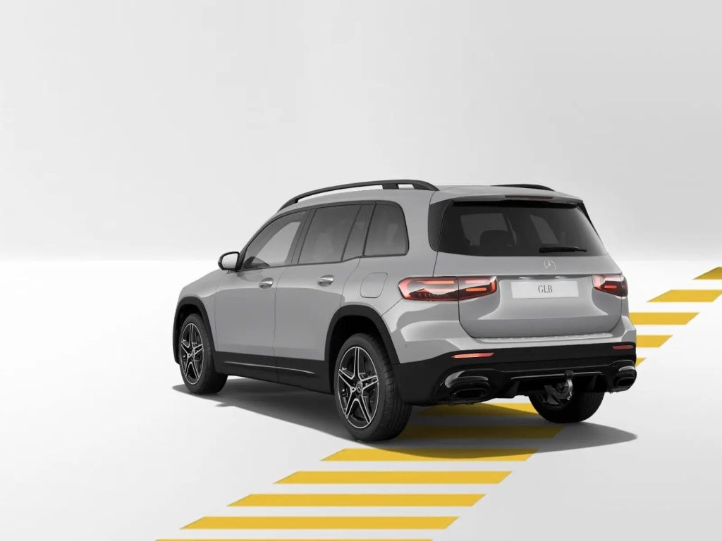 Mercedes-Benz GLB 200 2026 г. Серый, пробег 12764 км