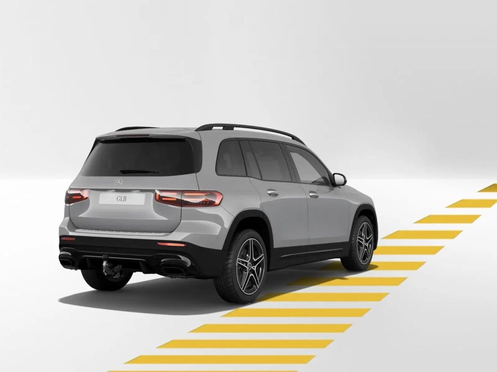 Mercedes-Benz GLB 200 2026 г. Серый, пробег 12764 км