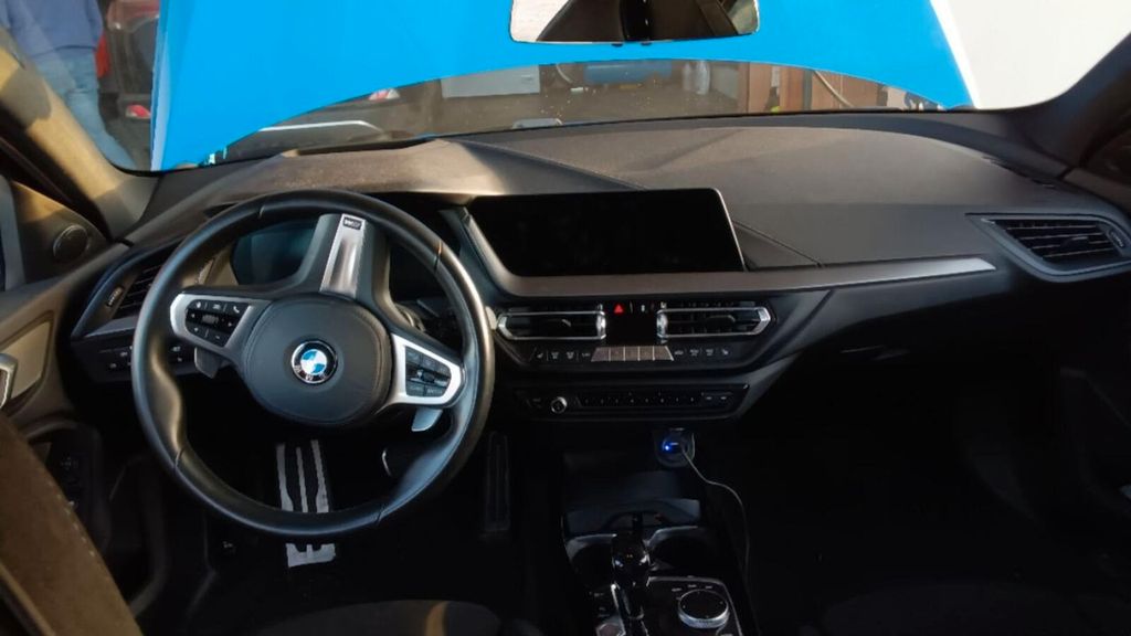 BMW 135 2021 г. Синий, пробег 52376 км
