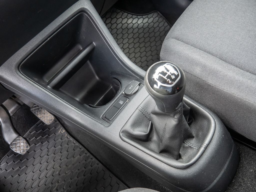 Volkswagen up! 2023 г. Белый, пробег 39490 км